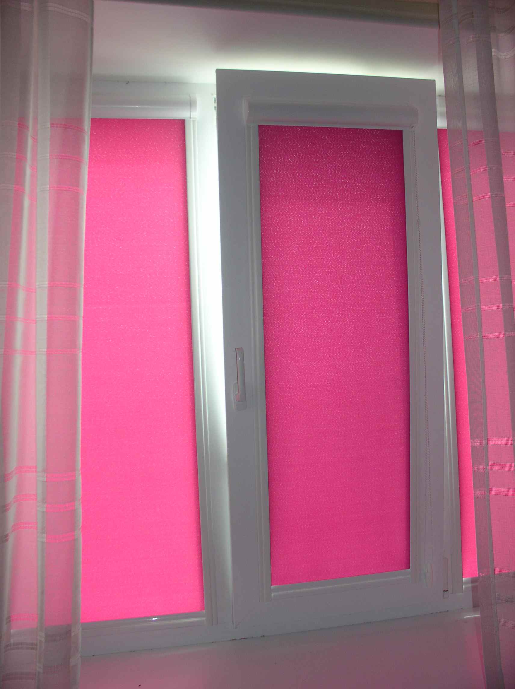  Рулонні штори рожеві
